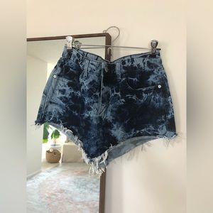 Tie-dye washed Jean shorts